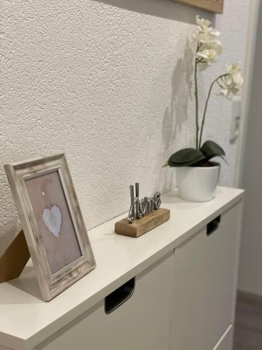Stadtnah & Chic - Ihringshausen Retreat Apartment *