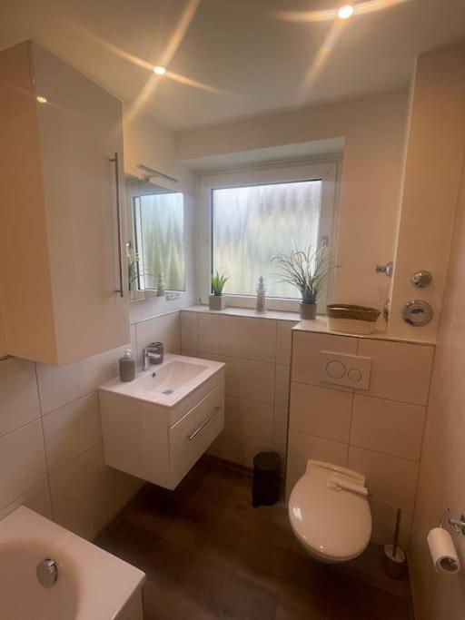 Stadtnah & Chic - Ihringshausen Retreat Apartment *