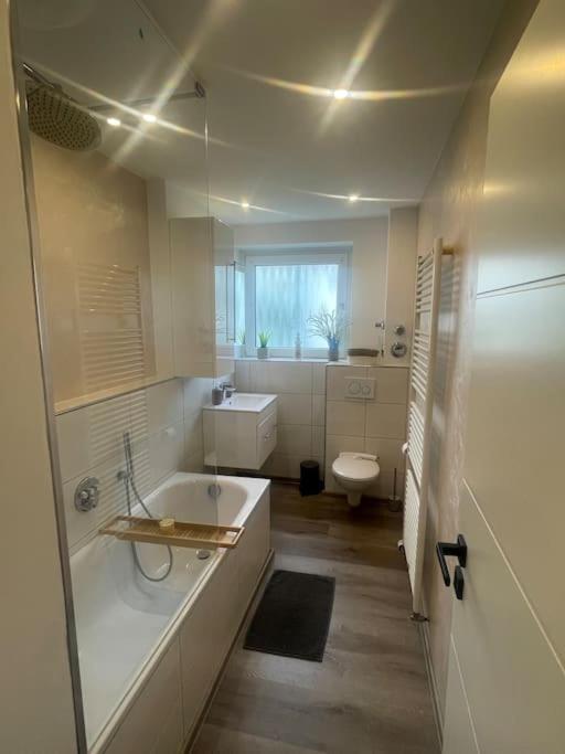 Stadtnah & Chic - Ihringshausen Retreat Apartment *